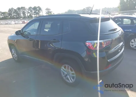 2018 Jeep Compass Sport Fwd z USA, uszkodzony, nr VIN 3C4NJCABXJT338594